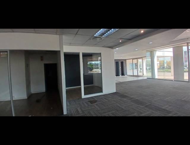 BUSINESS PROPERTY TO RENT IN BRYANSTON